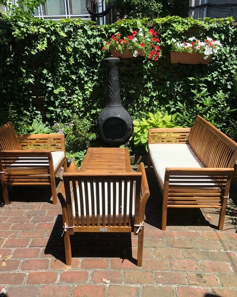 Private outdoor garden - 2201 Naudain St