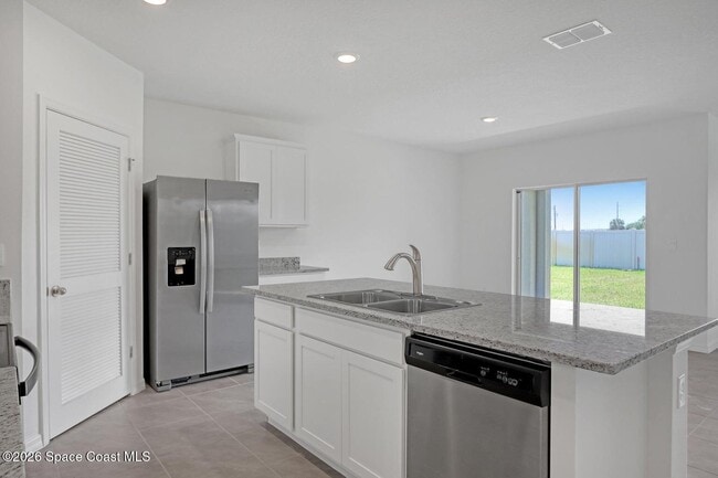 Building Photo - 1422 McFarland Dr