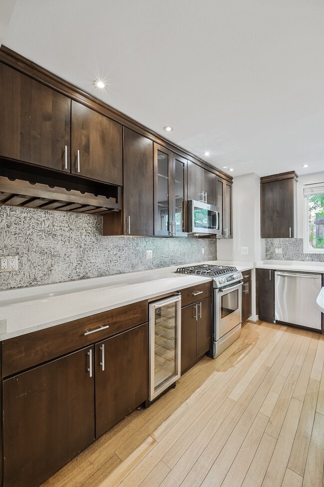 Building Photo - 1339 Riggs St NW