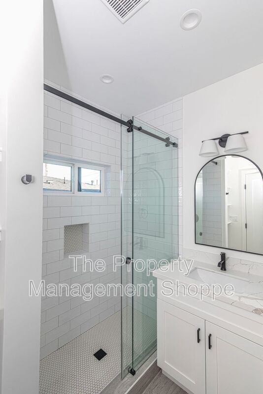 Building Photo - Live Oak 31B