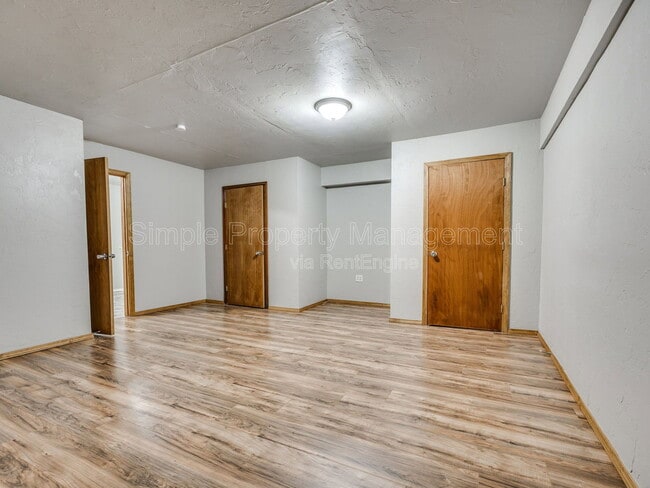 Building Photo - 1802 S Dille Ave