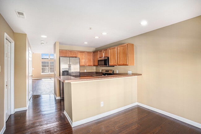 Building Photo - 3253 Newbury Pl