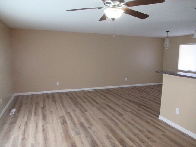 Primary Photo - 1410 Auburn Dr