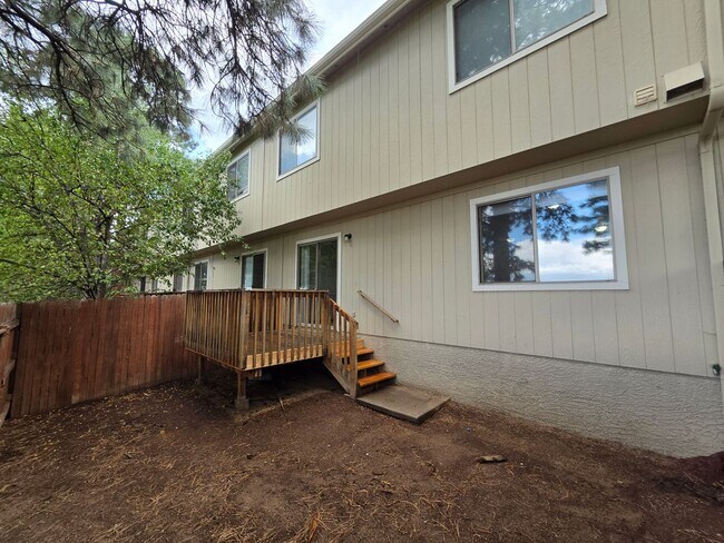 Building Photo - 6452 N Conrad Ln