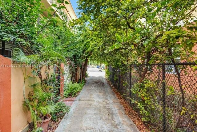 Building Photo - 542 NW 8th St