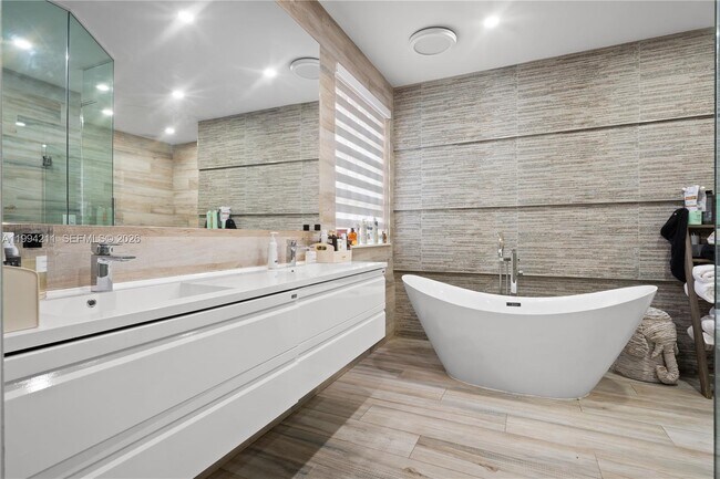 Building Photo - 3634 SW 156th Ct