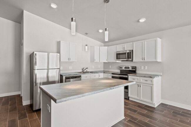 Interior Kitchen of Lakeside Apartments - Lakeside Apartments