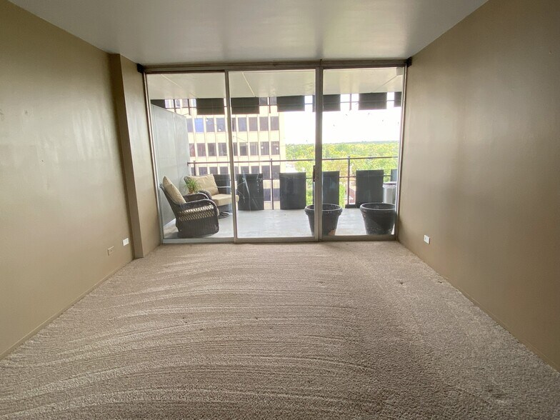 Bedroom - 790 N Washington St
