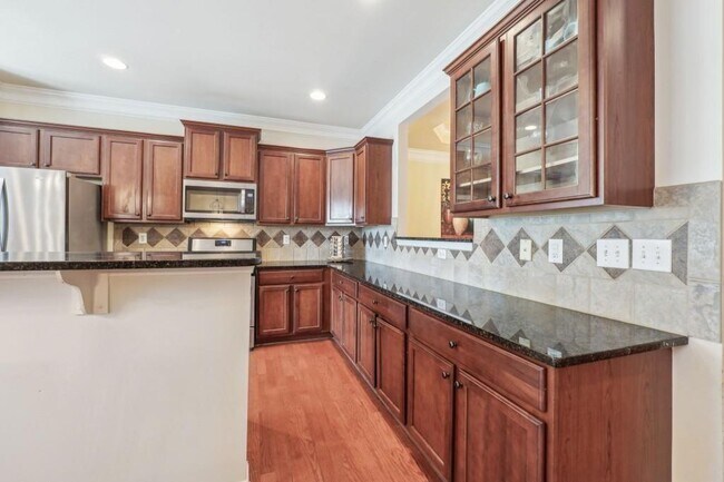 Building Photo - 3808 Fairhill Point