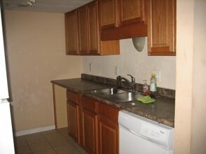 Building Photo - 1 bedroom in Jacksonville FL 32257
