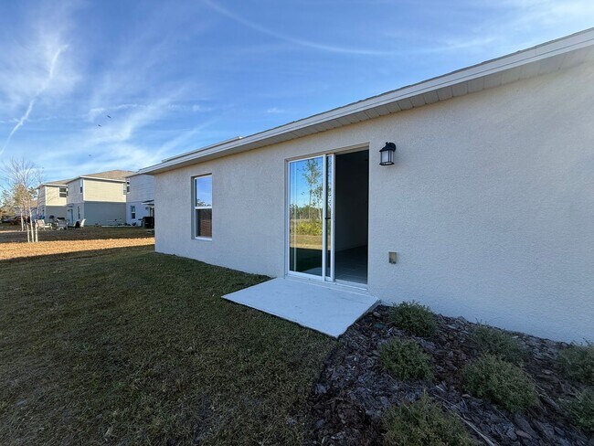 Building Photo - Beautiful 3 bedroom 2 bathroom house Lease Special!!!!