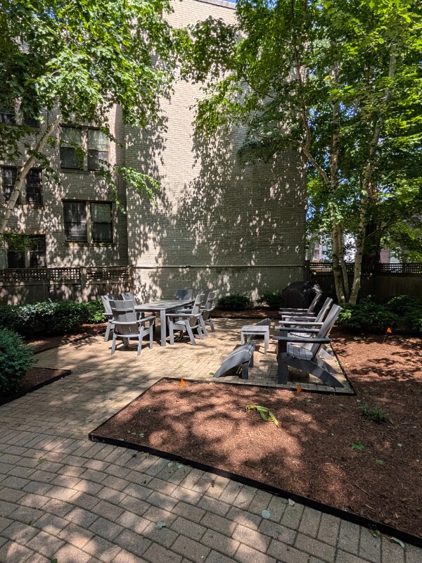 Building Photo - 1848 Commonwealth Ave