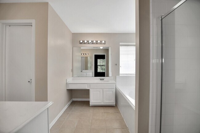 Building Photo - 2939 Sailors Moon Dr