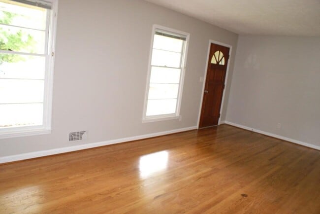 Building Photo - 6725 Ridge Moore Dr NW