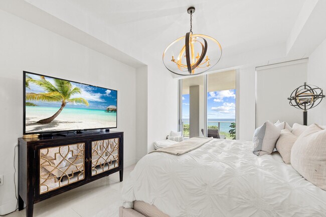 Building Photo - 5000 N Ocean Dr