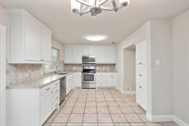 Building Photo - 6728 Fair Meadows Dr