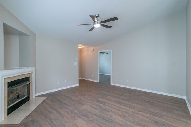 Building Photo - Lovely home in Monroe!