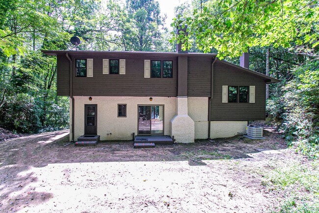 Building Photo - Private Home