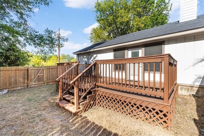 Building Photo - 1803 Heatherglen Ln