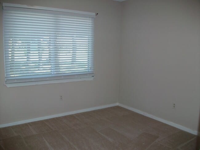 Building Photo - COMING MARCH 2026! (Pet Friendly)