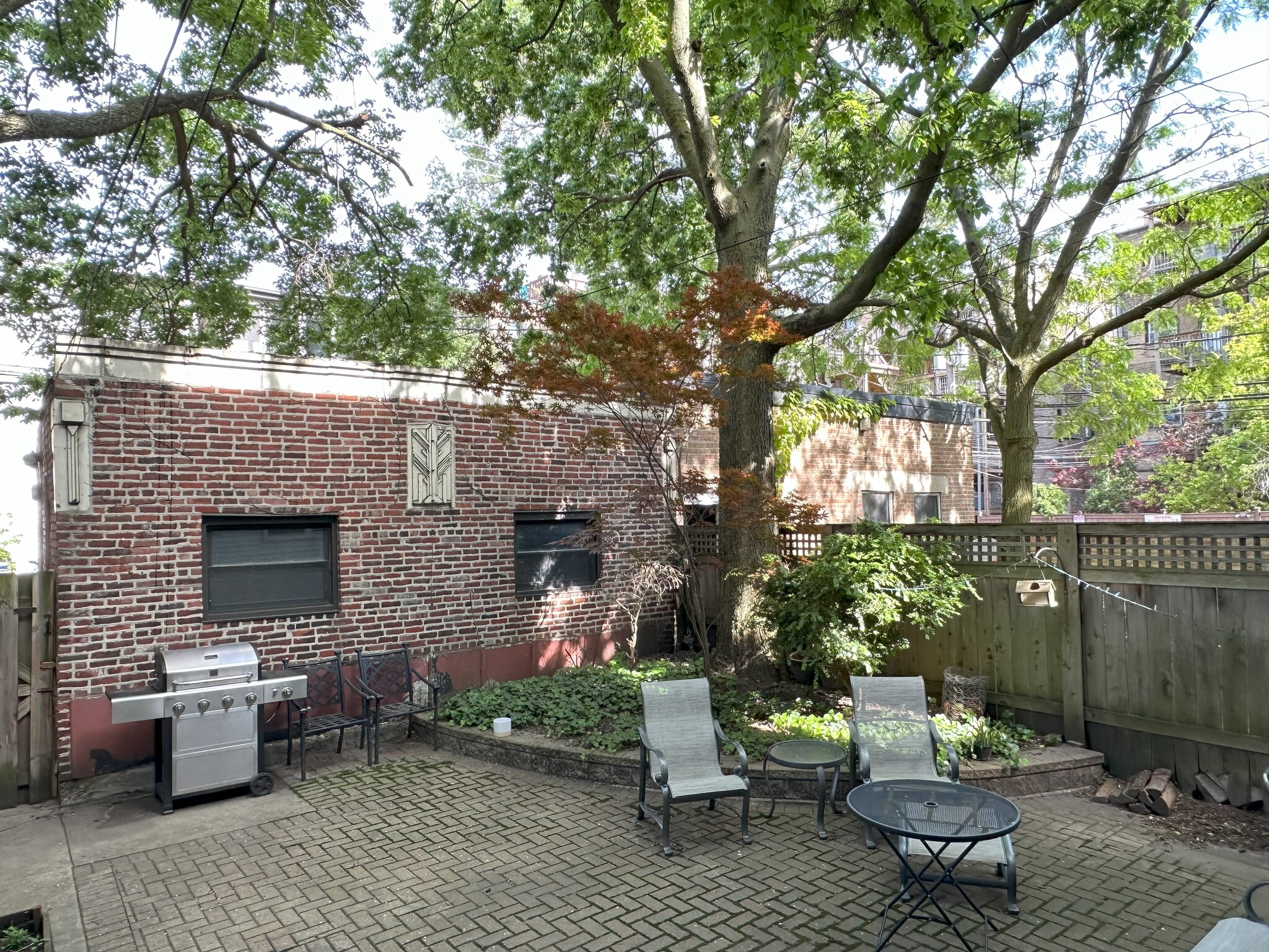 Building Photo - 2217 N Magnolia Ave