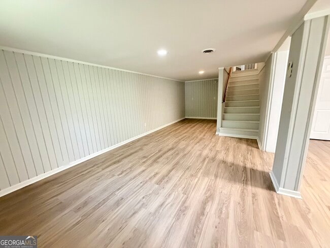 Building Photo - 125 Lillian Dr