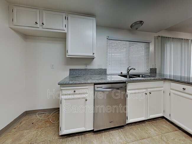 Building Photo - 431 Windward Way