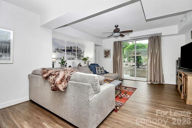 Building Photo - 1315 East Blvd