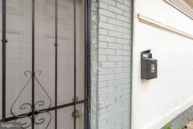 Building Photo - 5763 Pemberton St