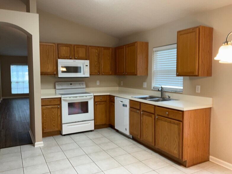 Building Photo - 5243 Algerine Pl