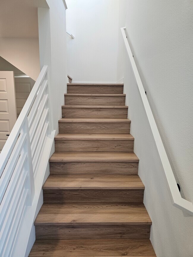 Building Photo - 679 Fahrenheit Dr