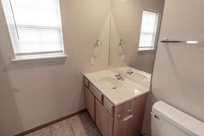 Building Photo - 1637 Citadel Dr