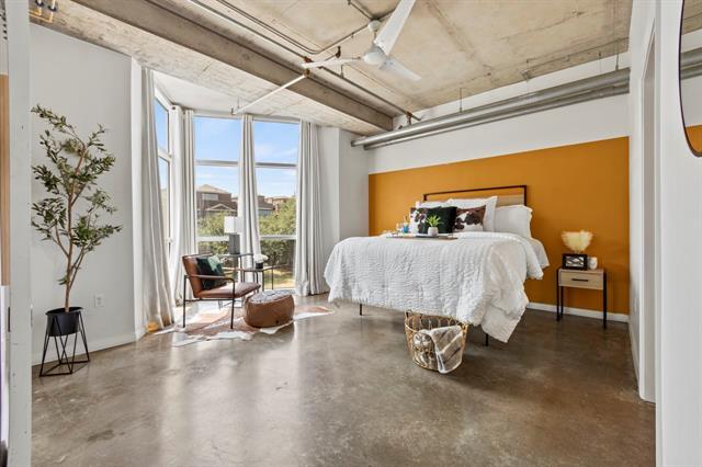 Building Photo - 1001 Belleview St