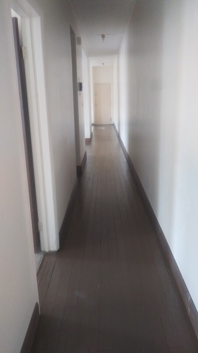 Building Photo - 2148 Auburn Ave