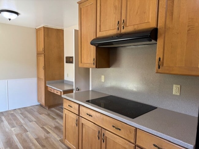 Building Photo - 4 bedroom Moraga home is now available for...