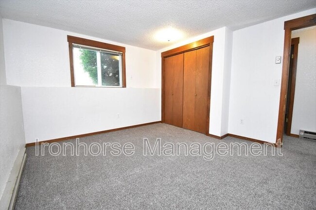 Building Photo - 119 S 15th Ave