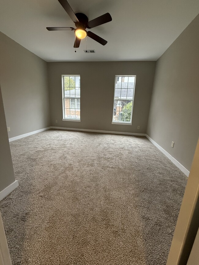 Building Photo - 226 Highland St