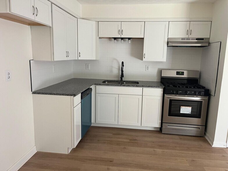 Building Photo - 2644 Fieldstone View Ln SE