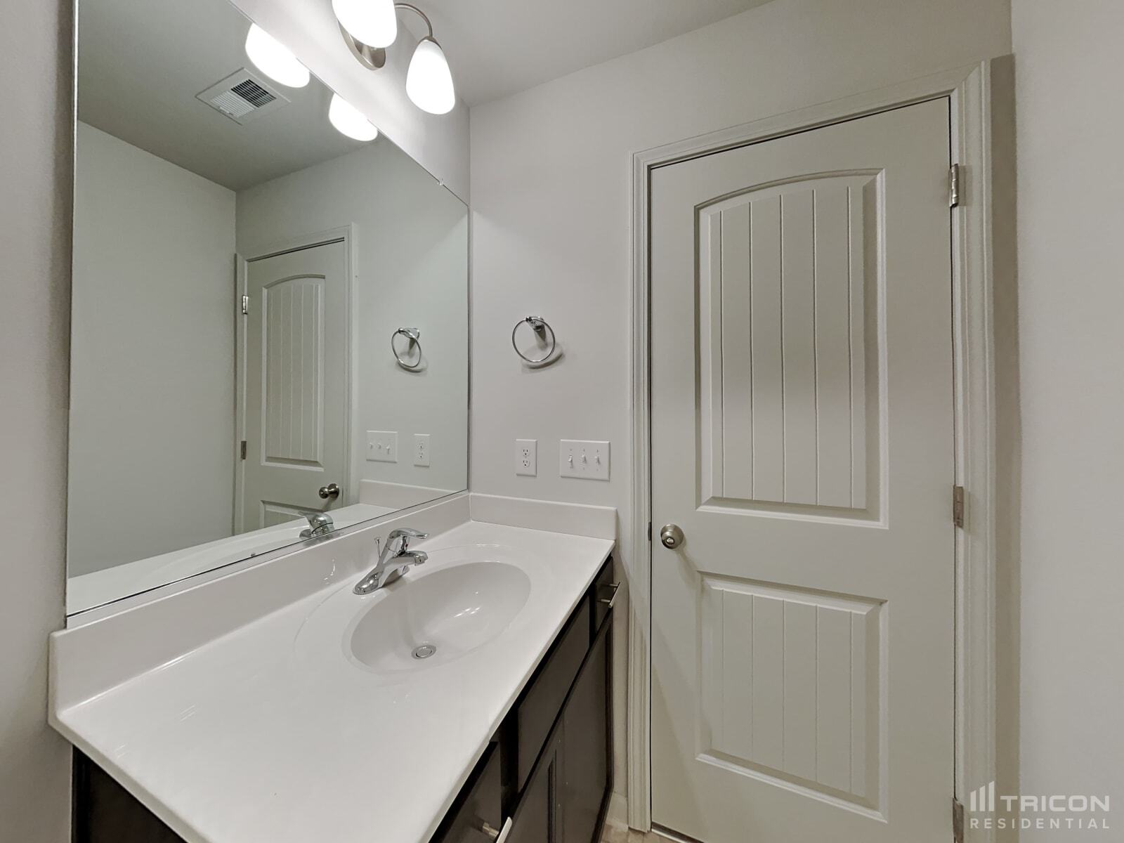 Building Photo - 4951 Westerly Dr