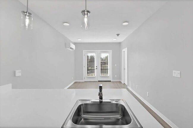 Building Photo - The Bookcliff: Chic 1-Bedroom Retreat: Sop...