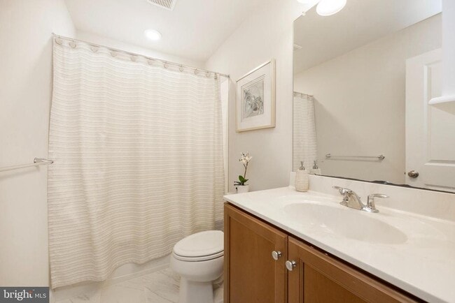 Building Photo - 126 Iron Hill Way