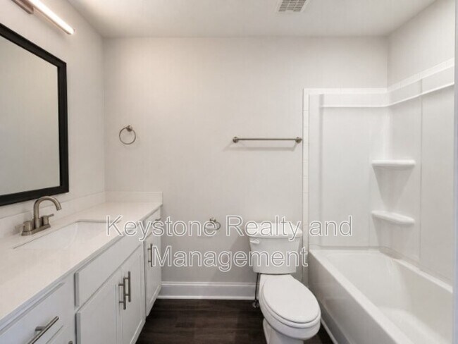 Building Photo - 1301 W Woodland Valley Ln