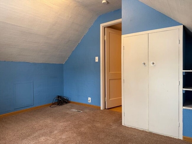 Building Photo - 57 N Terrace