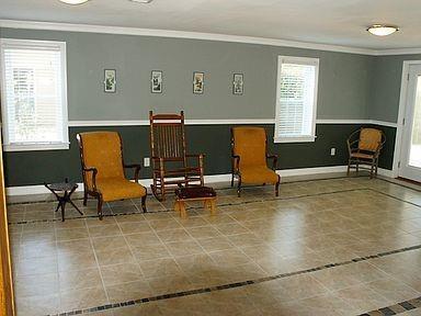 Building Photo - 1216 Beech Haven Rd NE