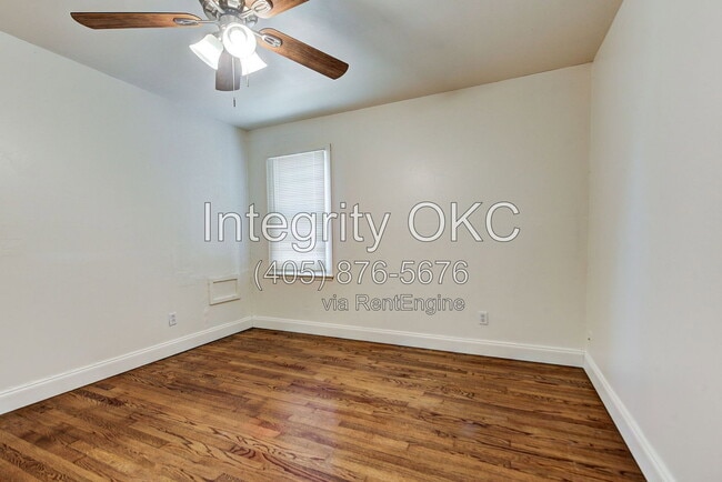 Building Photo - 2321 McCracken Dr