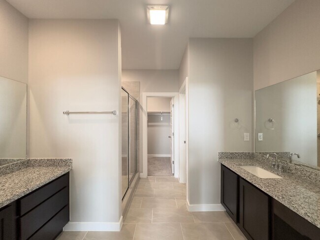 Building Photo - Newly constructed 4bd Home in Villas San A...
