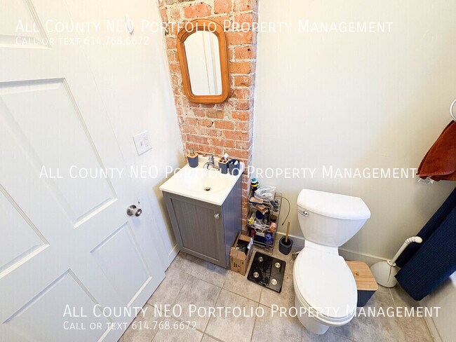 Building Photo - 908 Ellsworth Ave