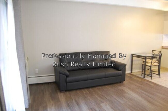 Building Photo - 1912 S University Blvd