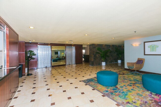Building Photo - Marine Surf - Studio 1b 1parking! in Waikiki