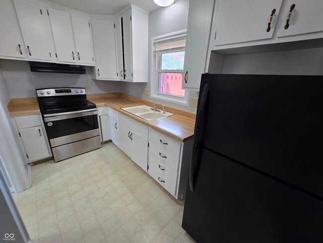 Building Photo - 4929 Mt Vernon Dr